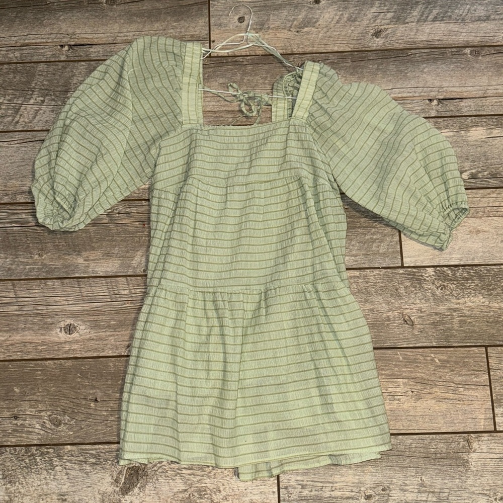 Cute light green dress